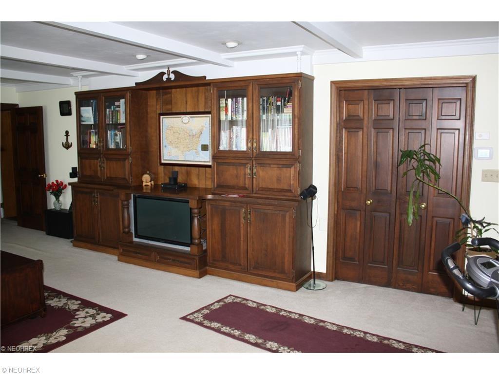 320 Scheid Rd