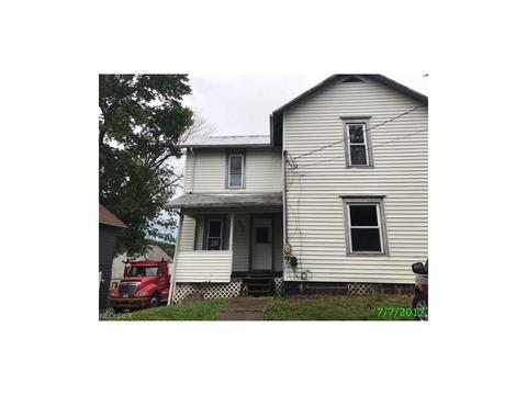 27 S Maple St