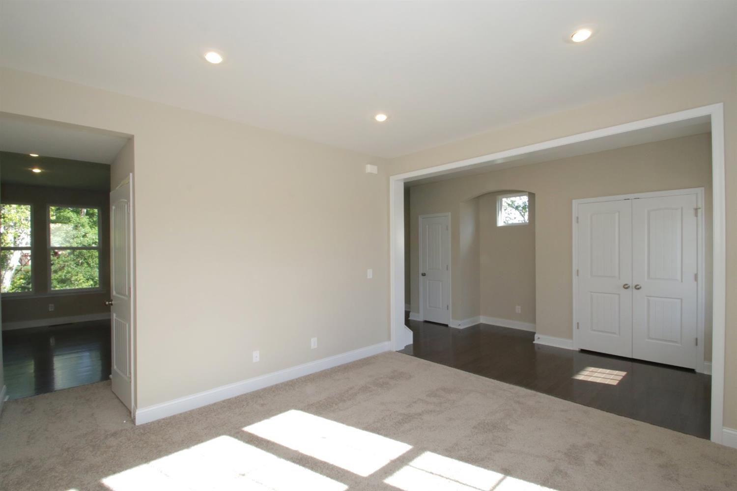 215 Edgefield Dr
