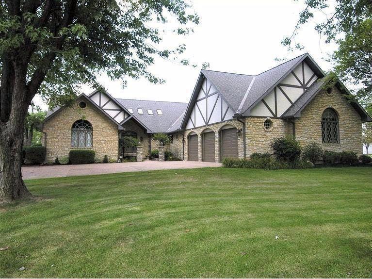 For Sale: 3716 Hamilton Mason Rd Hamilton, OH 45011