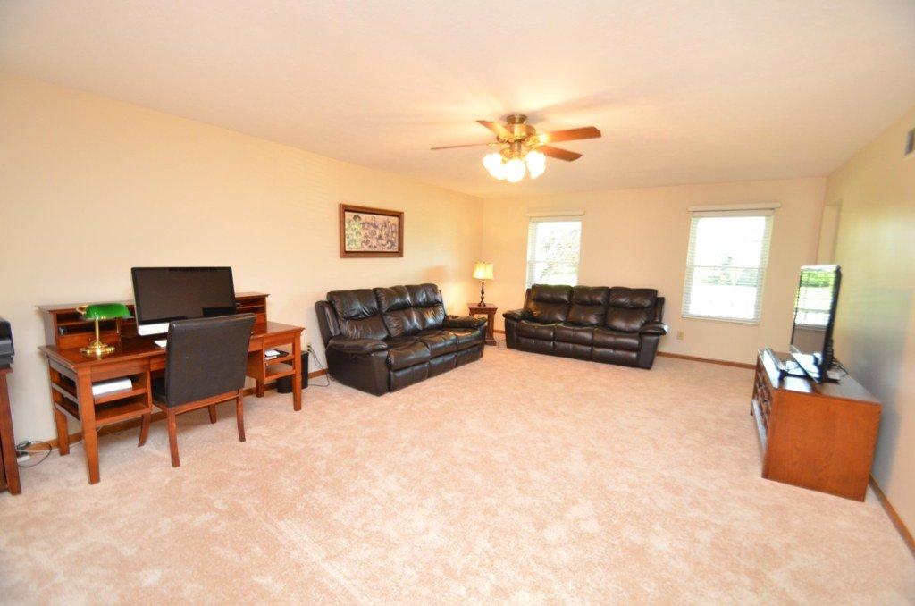 For Sale: 4810 Logsdons Meadow Dr Hamilton, OH 45011