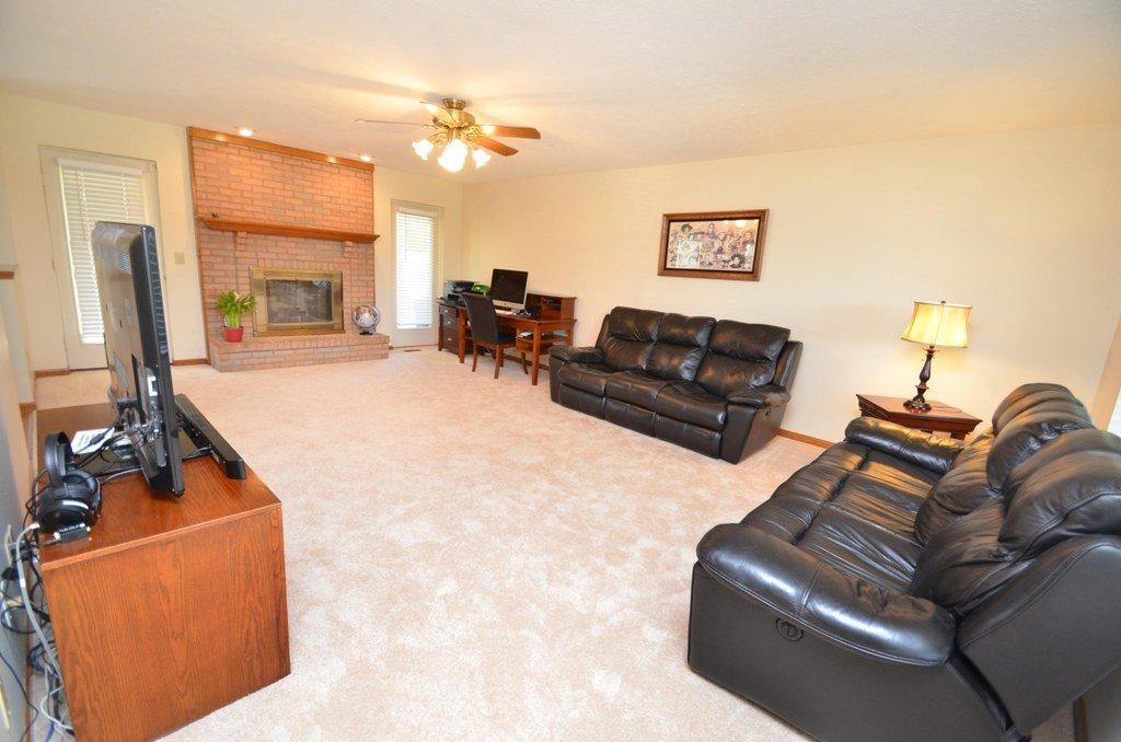 For Sale: 4810 Logsdons Meadow Dr Hamilton, OH 45011