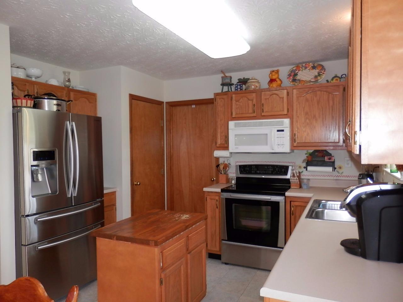 For Sale: 3544 Winter Hill Dr Hamilton, OH 45011