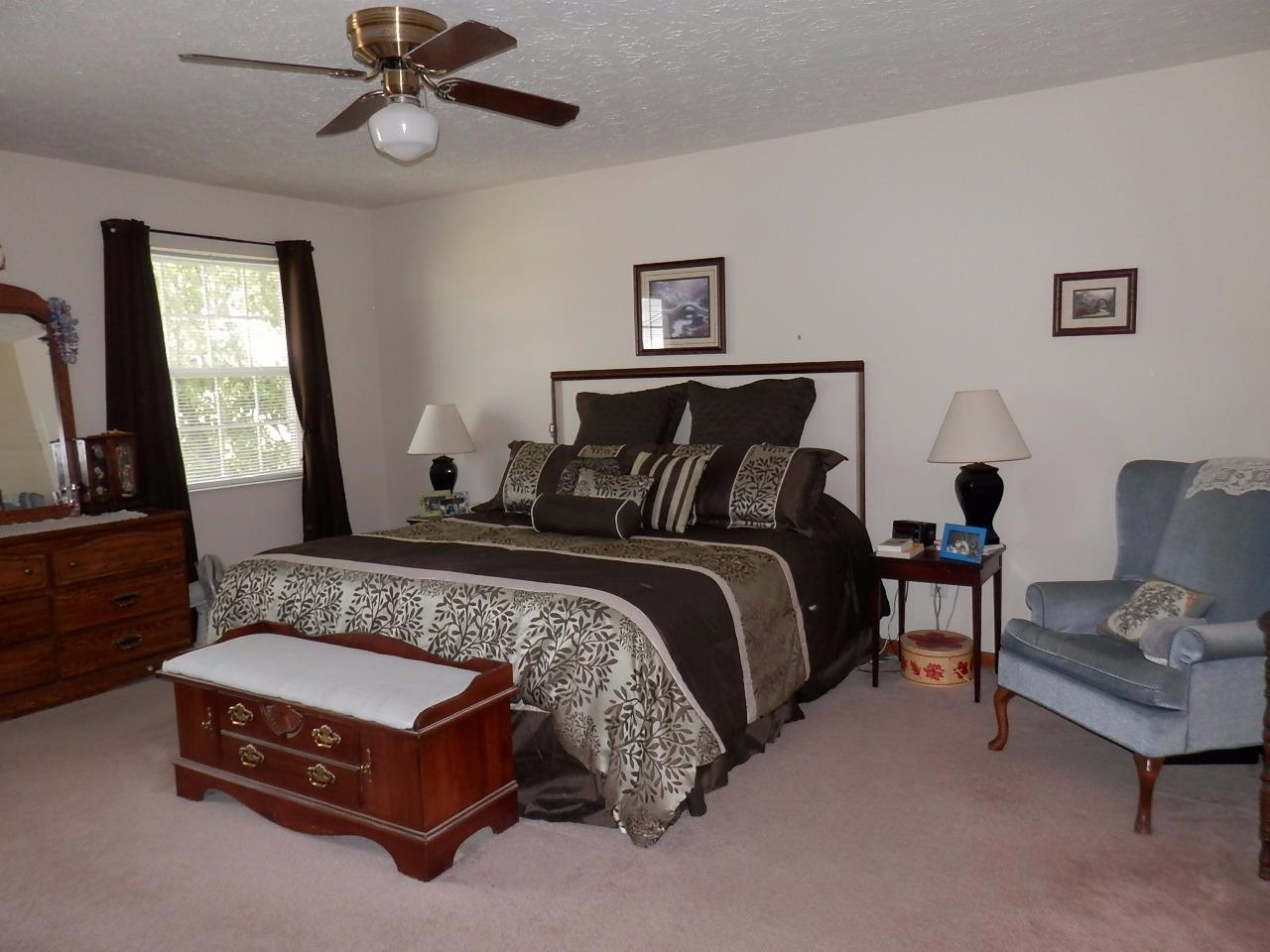 For Sale: 3544 Winter Hill Dr Hamilton, OH 45011