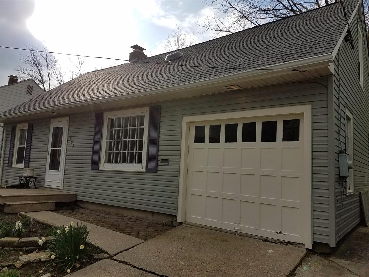 1222 Azel Ave