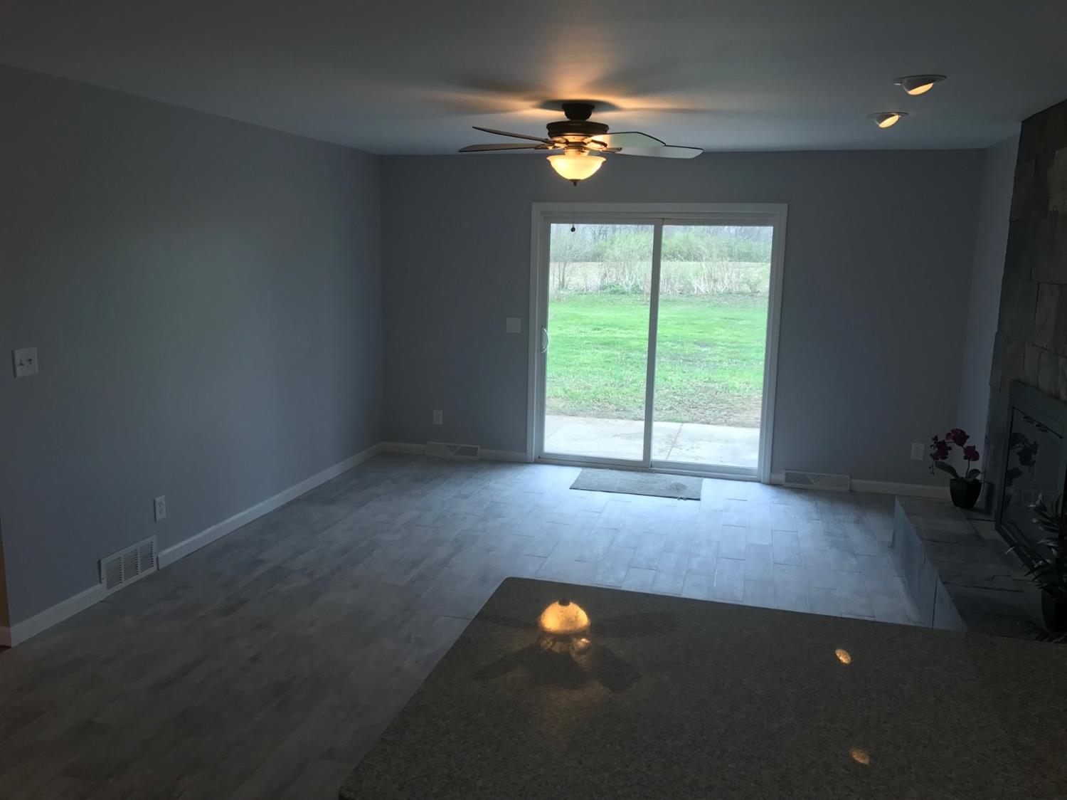 6822 Knox Ln