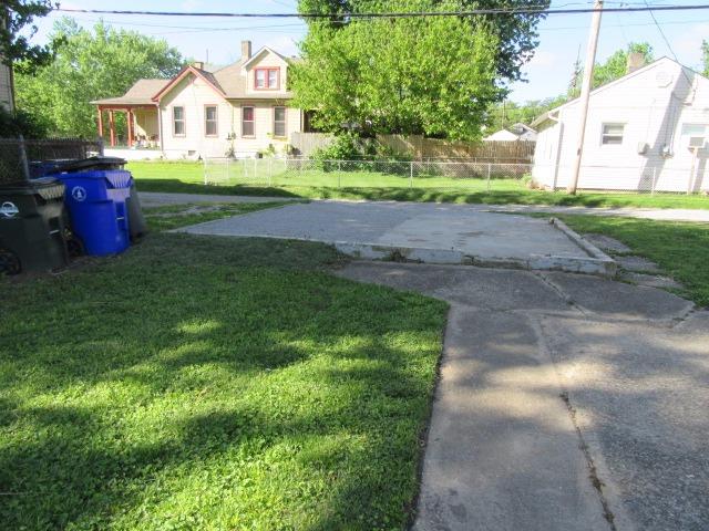 718 Ridgewood Ave