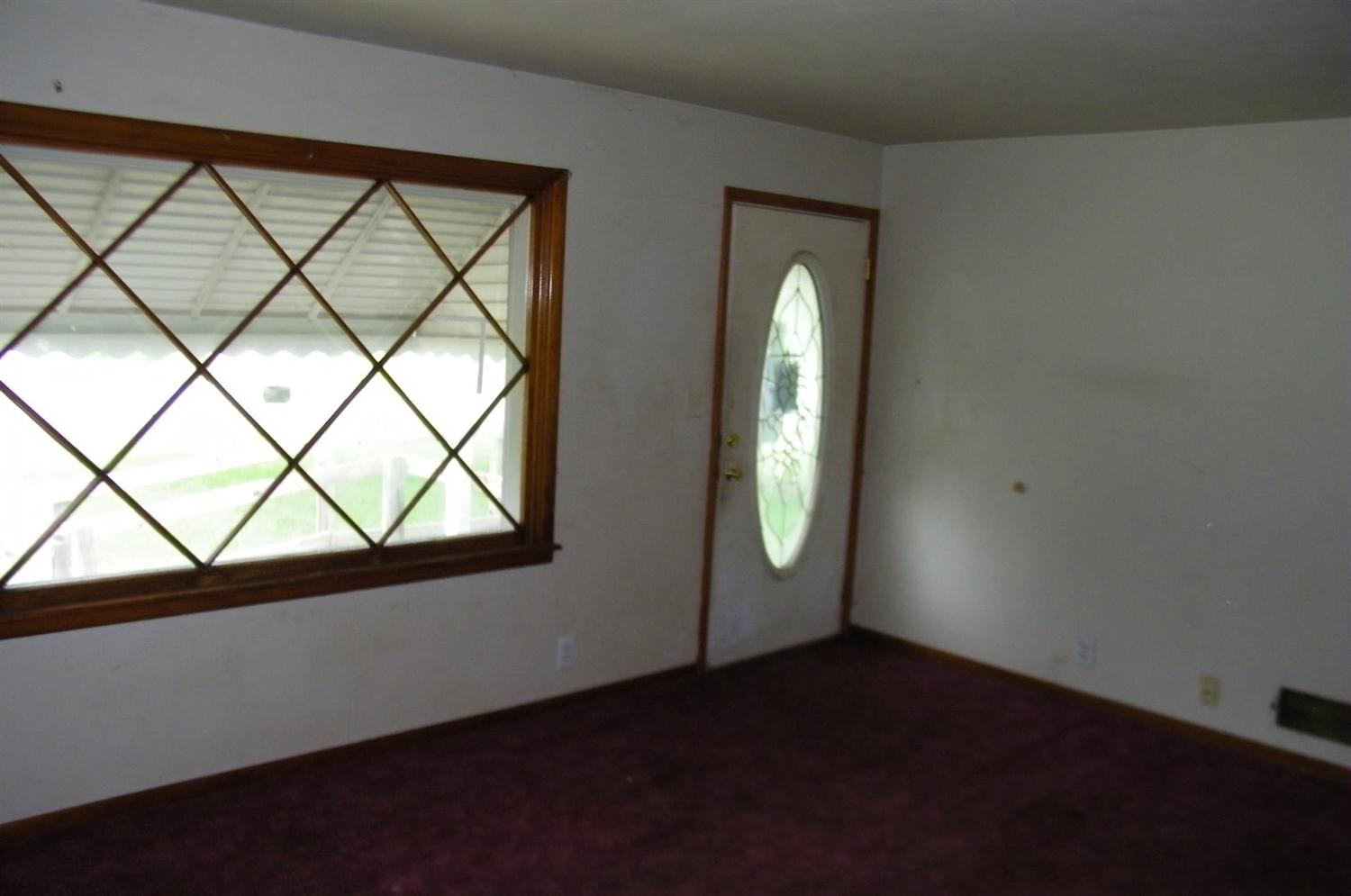 For Sale: 811 Springvale Dr Hamilton, OH 45013