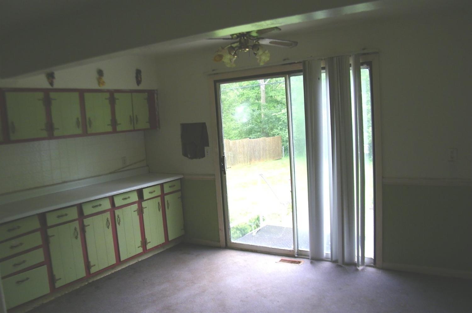 For Sale: 811 Springvale Dr Hamilton, OH 45013