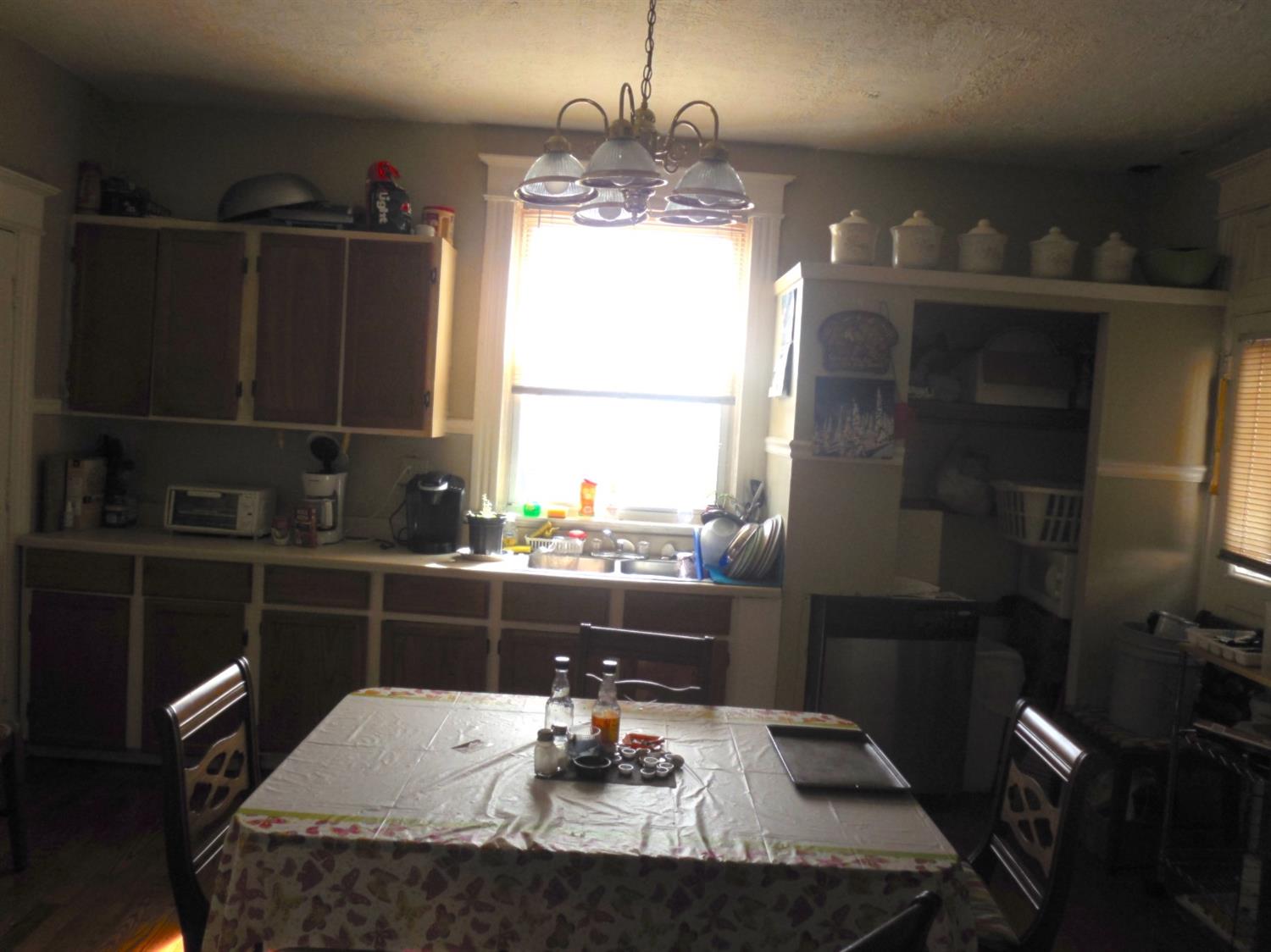 1306 Carver Pl