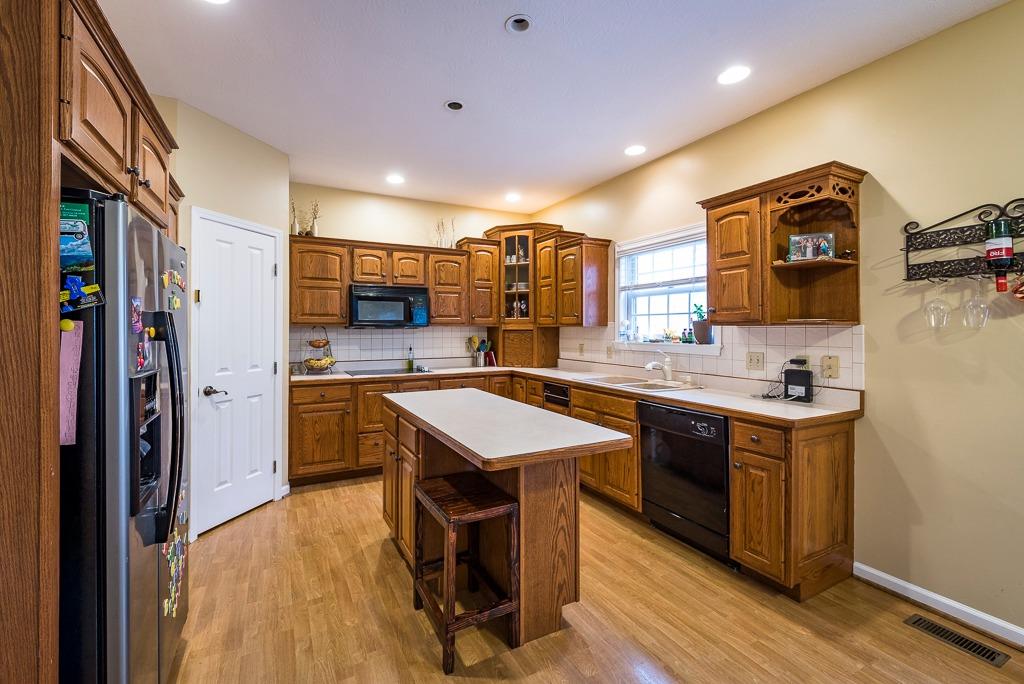 9428 Morris Dr