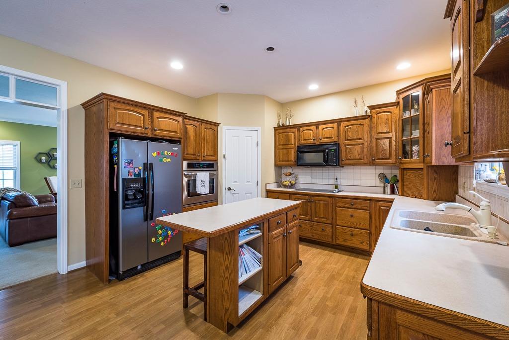9428 Morris Dr