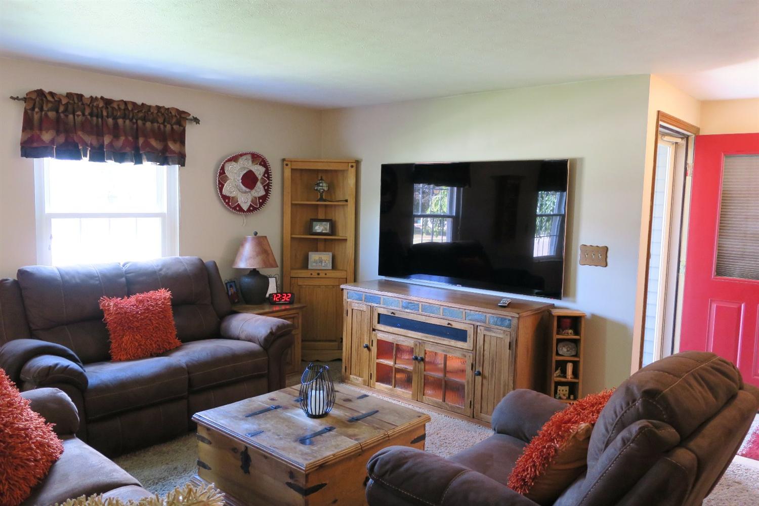 For Sale: 203 Country View Dr Harrison, OH 45030