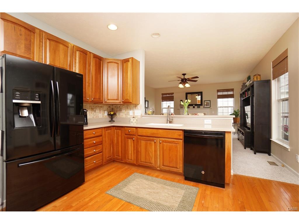 728 Harbor Dr