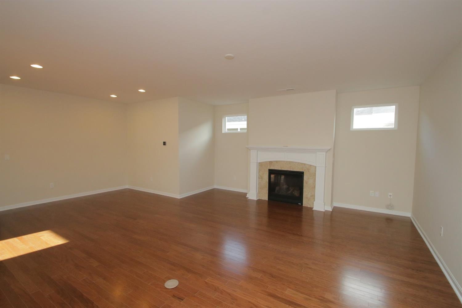 1742 Amberwood Way