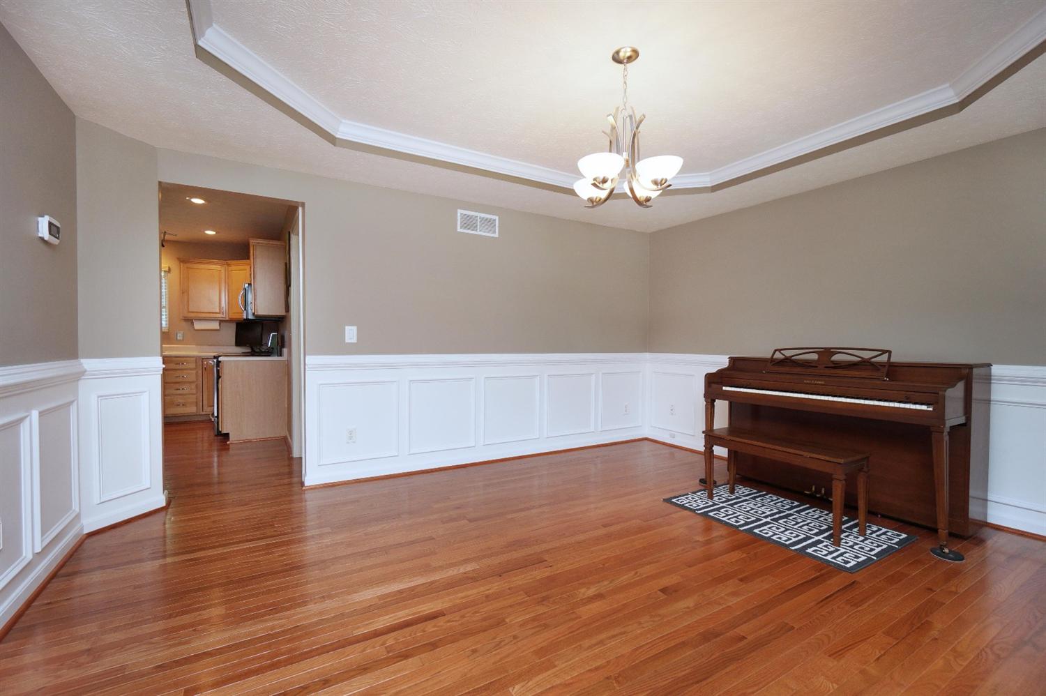 For Sale: 266 Red Cedar Ct Maineville, OH 45039