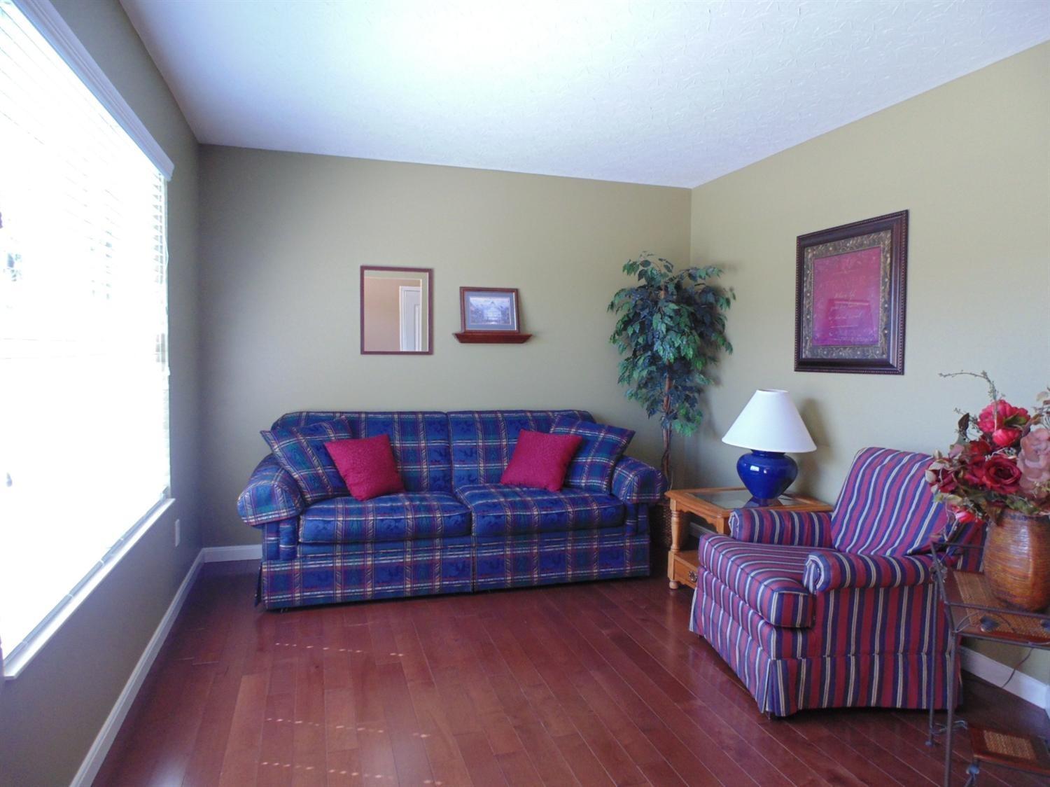 For Sale: 5975 Turning Leaf Way Maineville, OH 45039