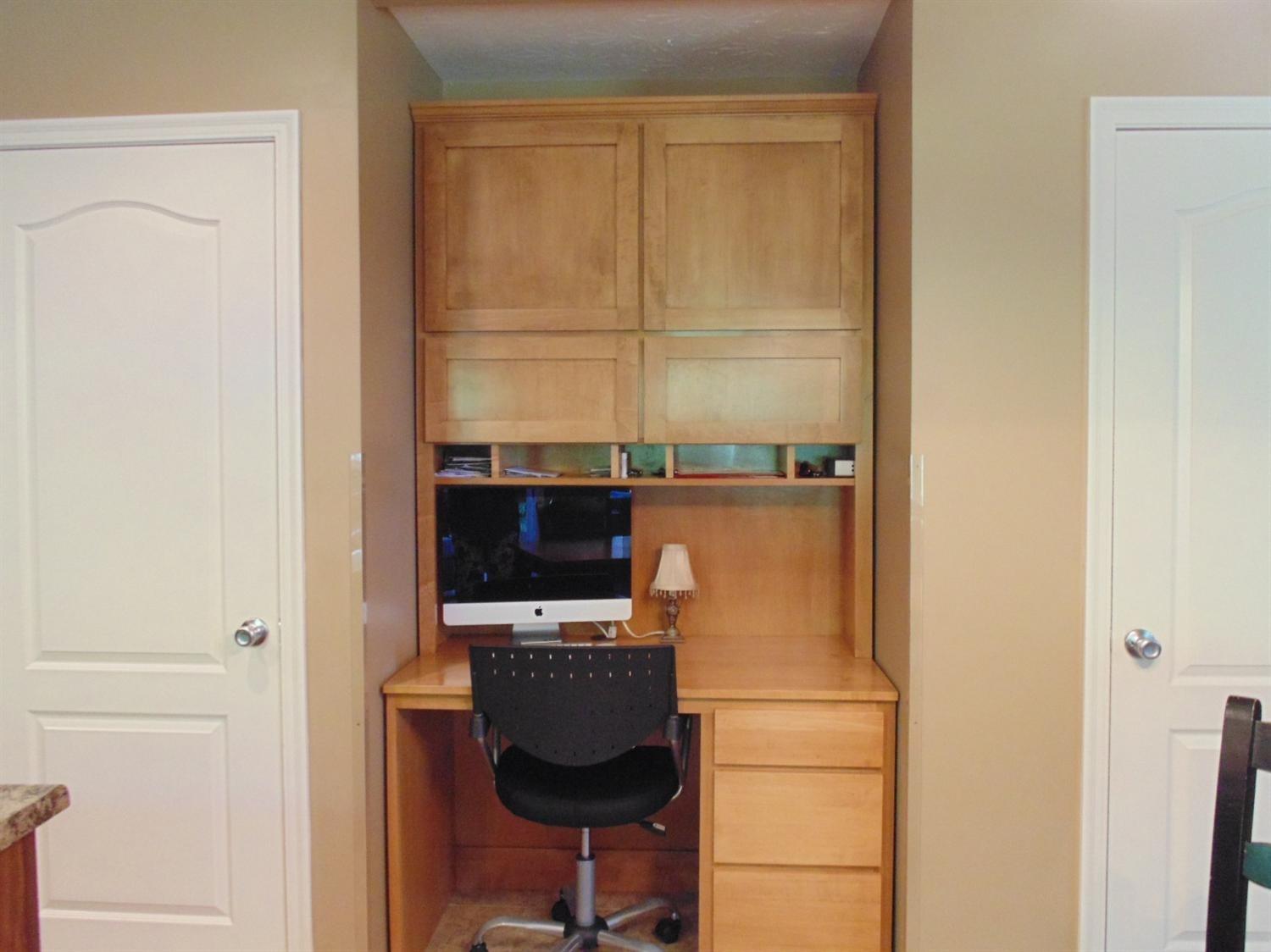 For Sale: 5975 Turning Leaf Way Maineville, OH 45039