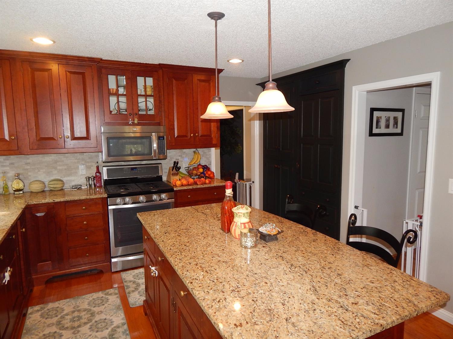 7858 Tabard Ct