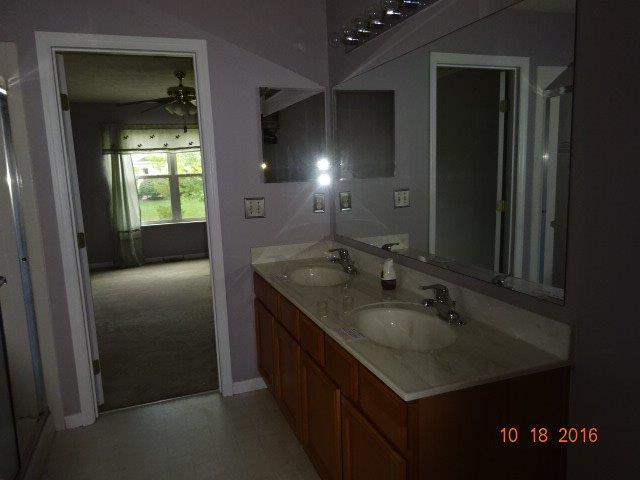 7482 Holyoke Cir