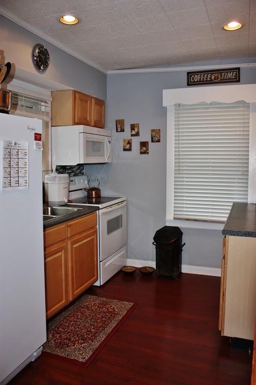 2402 Elmo Pl