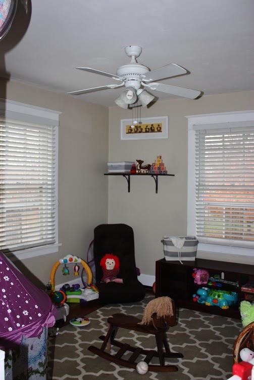 2402 Elmo Pl