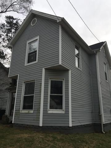 2012 Woodlawn Ave