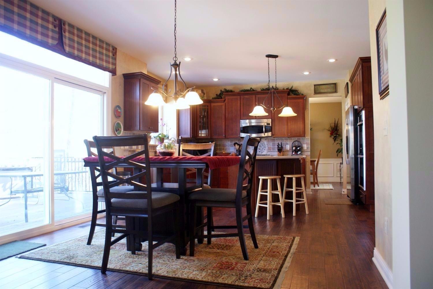 7275 Airy View Dr