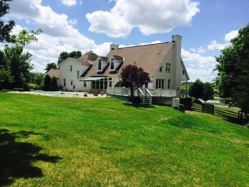 For Sale: 5512 Charleston Woods Dr Middletown, OH 45044