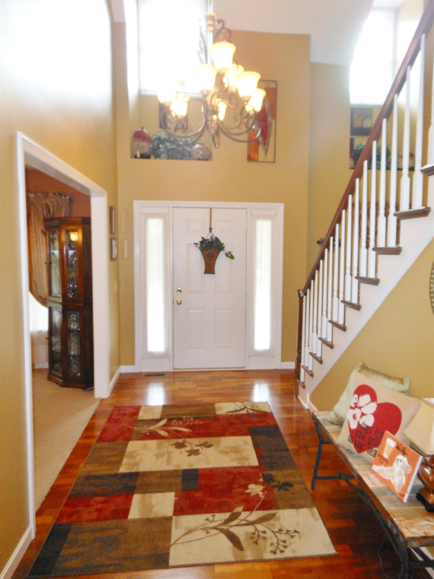 For Sale: 8626 Ridge Creek Ct Springboro, OH 45066