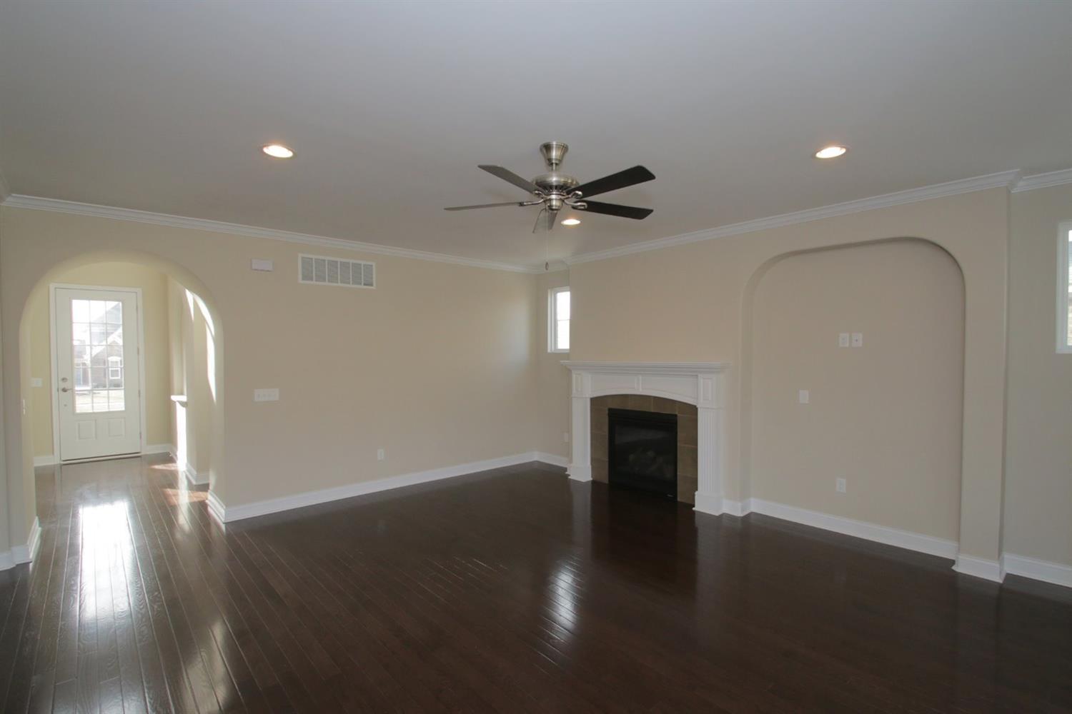 4623 Brighton Ln