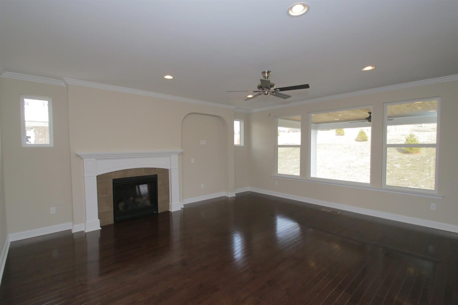 4623 Brighton Ln