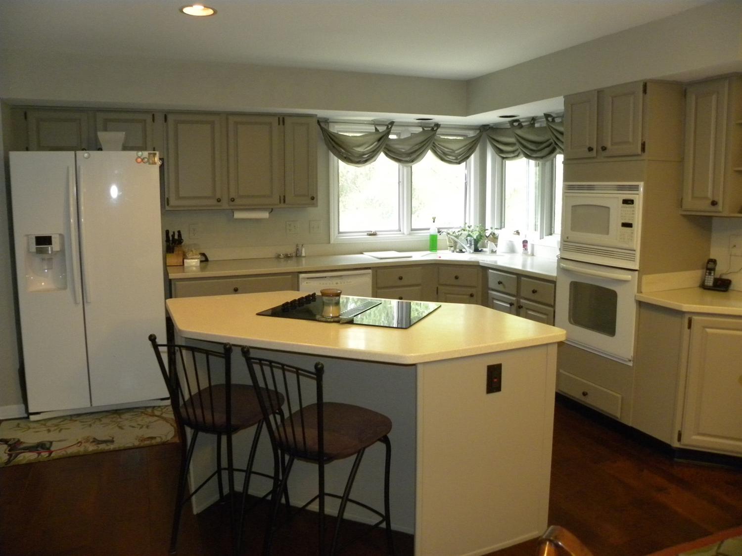 For Sale: 5370 Woods Edge Ct West Chester, OH 45069