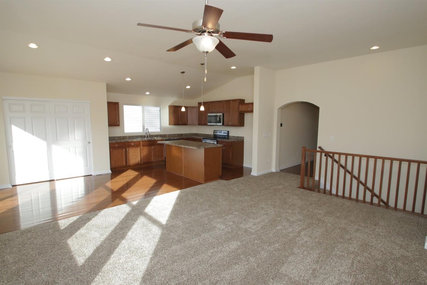 46 Floral Ave