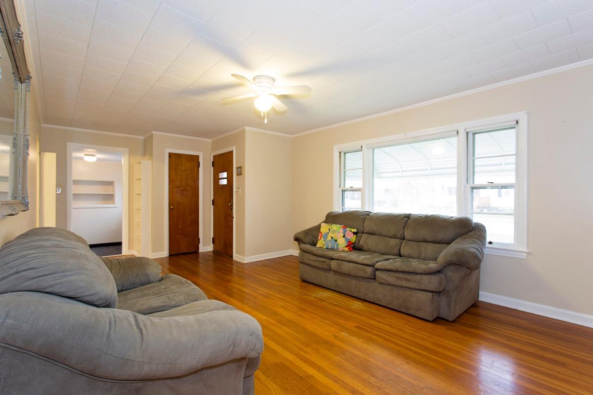 116 W Circus St