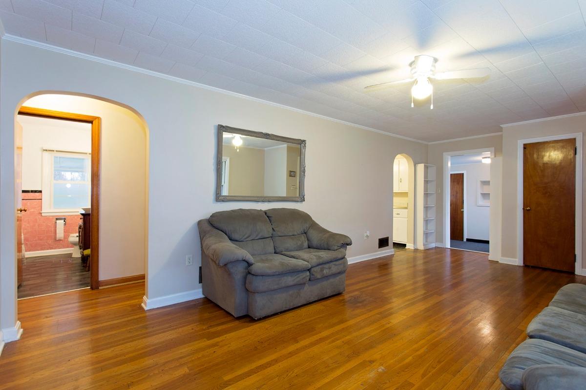 116 W Circus St
