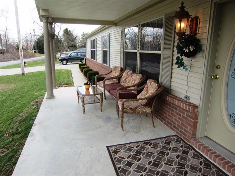 704 Cheryl Ln