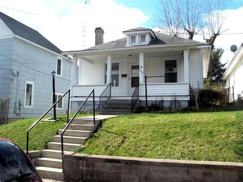 718 S East St