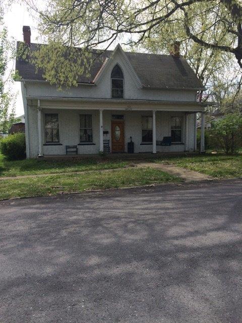 718 S East St