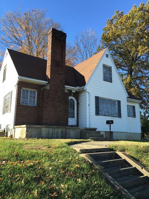 718 S East St