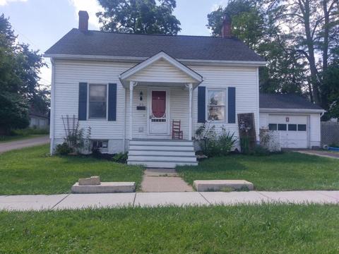 718 S East St
