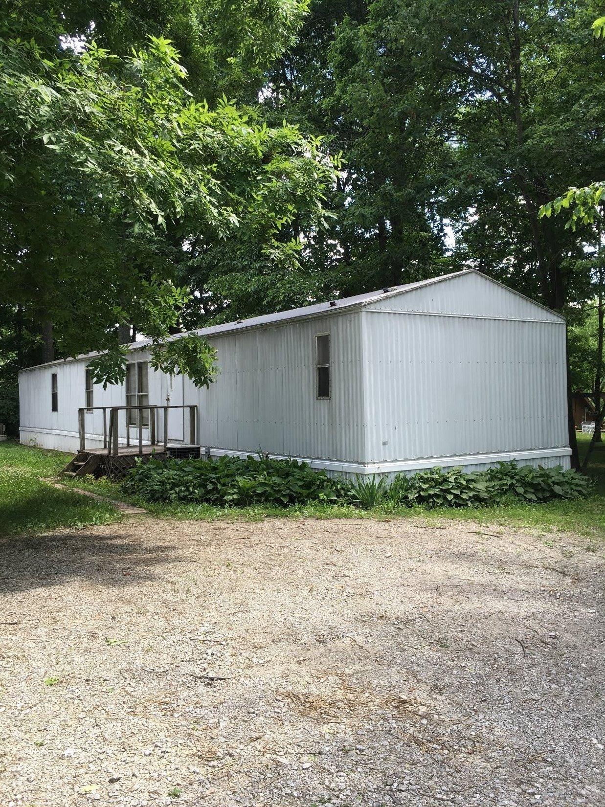 For Sale: 11370 Holiday Way Hillsboro, OH 45133