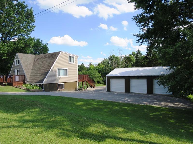 For Sale: 11368 Highland Hills Dr Hillsboro, OH 45133