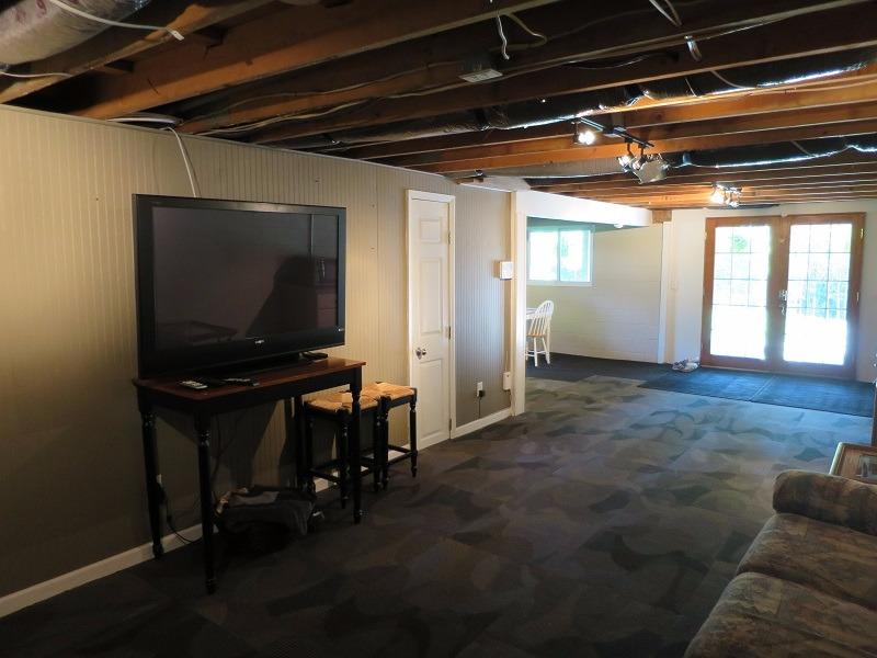 For Sale: 11368 Highland Hills Dr Hillsboro, OH 45133