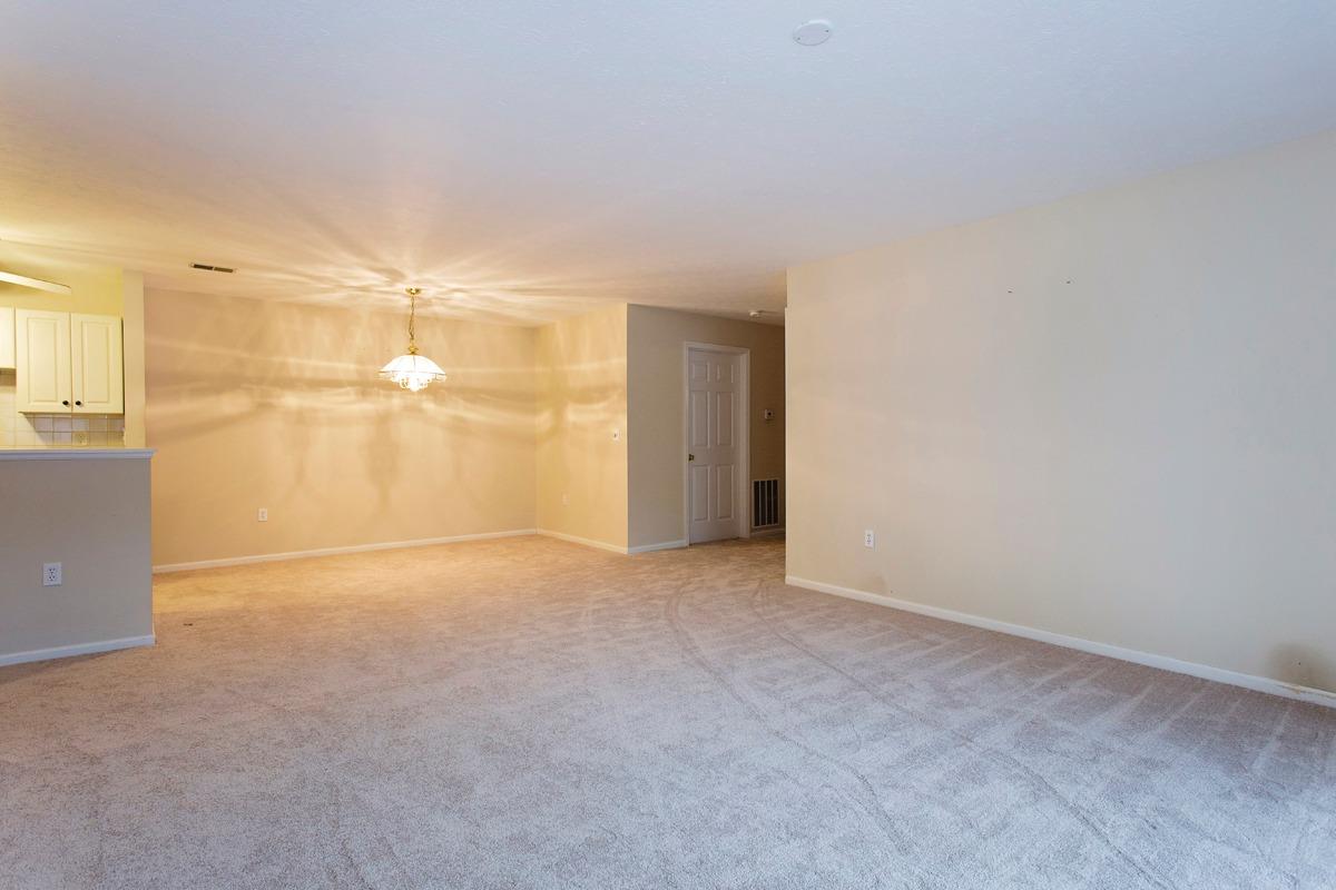110 Carrington Ln #102