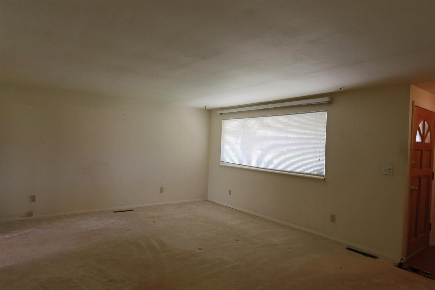 207 Brandenberg Dr, Loveland OH 45140