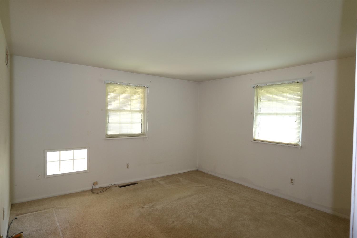 207 Brandenberg Dr, Loveland OH 45140