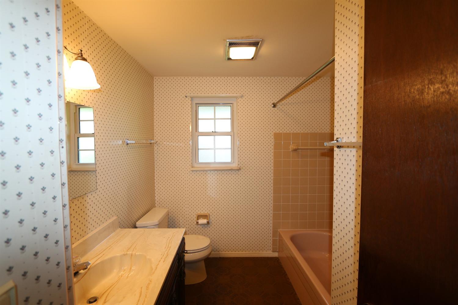 207 Brandenberg Dr, Loveland OH 45140