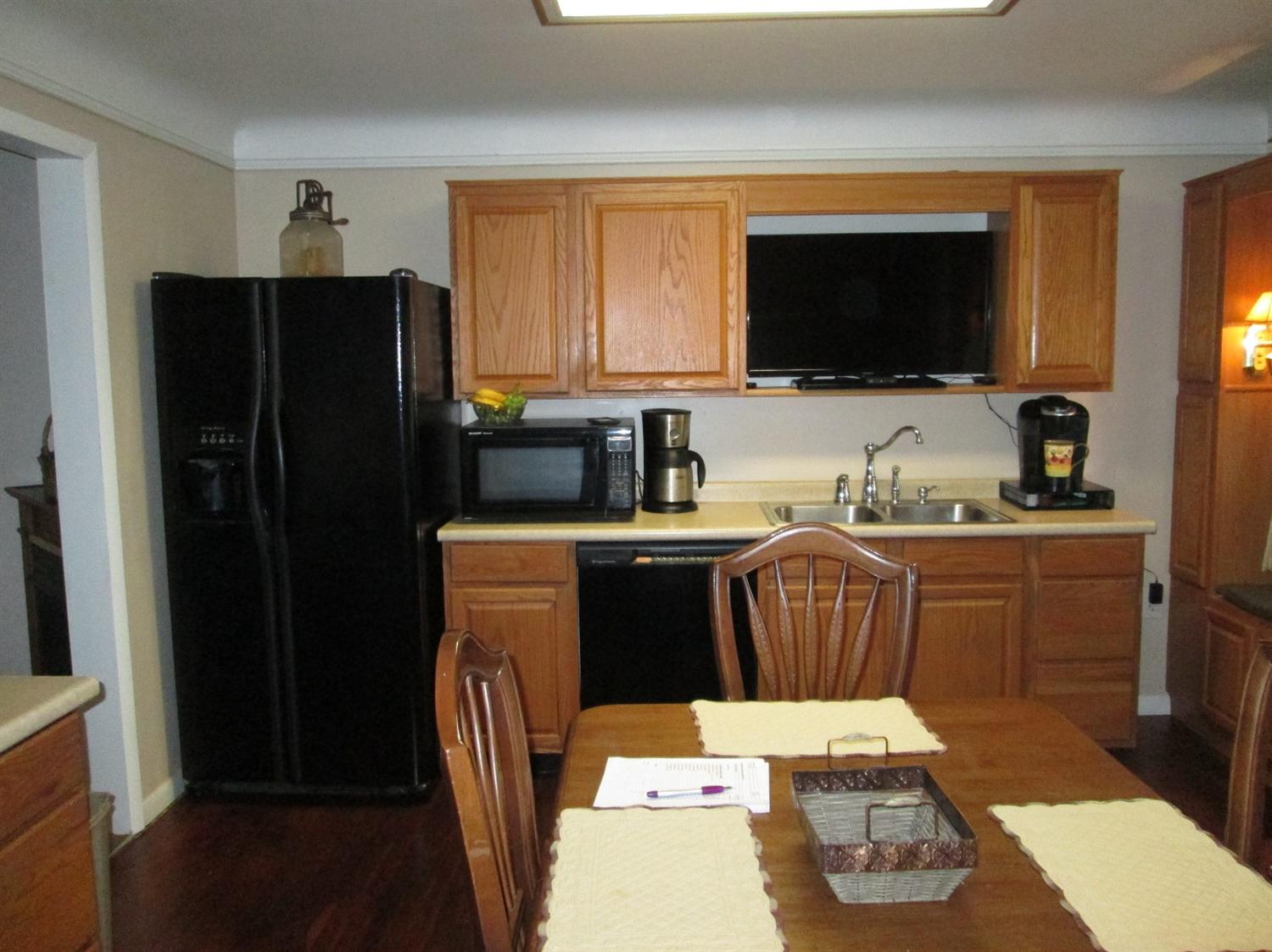 17 Shady Crest Ln, Loveland OH 45140