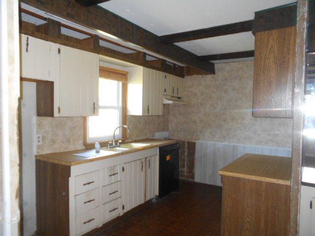 For Sale: 247 Dehan Rd Wilmington, OH 45177